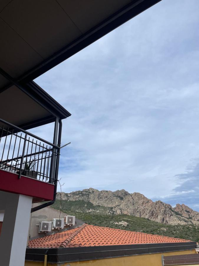 Affittacamere Il Vicoletto Aria Ona Villagrande Strisaili Exterior foto