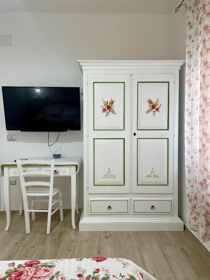 Affittacamere Il Vicoletto Aria Ona Villagrande Strisaili Exterior foto